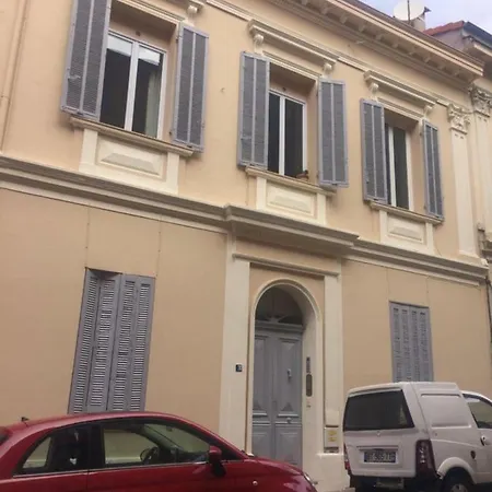 Palme D'hote 아파트